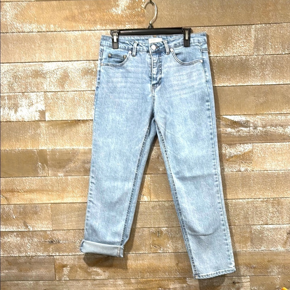 OAT high rise Lightwash crop ankle Jean size 8